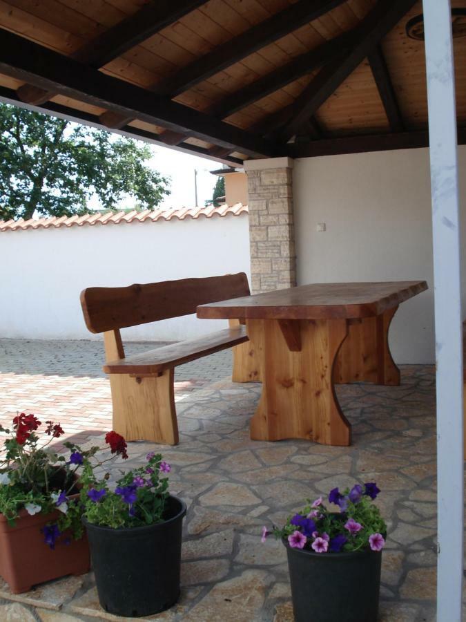 Guesthouse Pejo Poreč Extérieur photo
